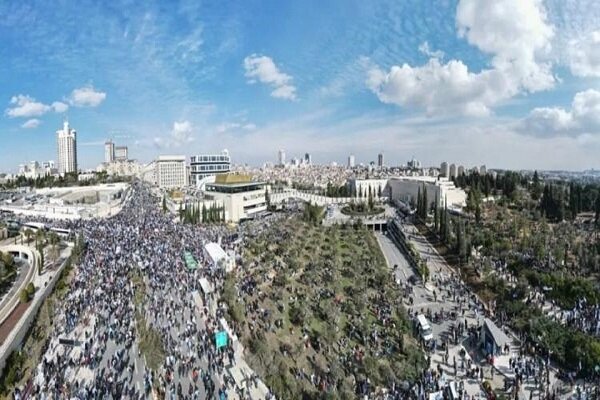 تظاهرات ۹۰ هزار نفری علیه نتانیاهو در قدس اشغالی
