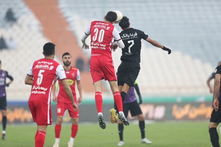 پرسپولیس از حاشیههای بیرون زمین دست بکشد/ چیزی از دست نرفته است