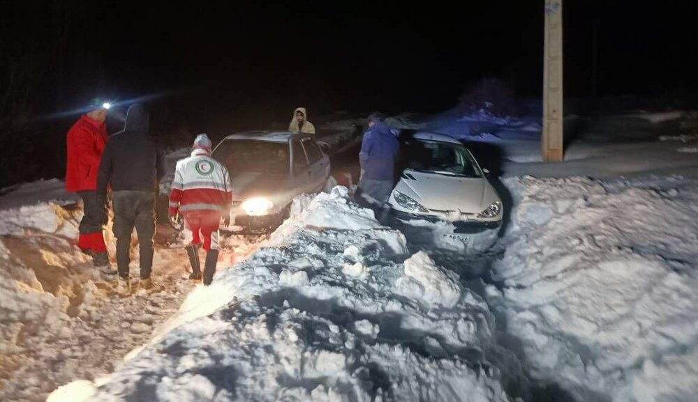 امدادرسانی هلال احمر اردبیل به ۳۲۸۵ نفر متاثر از برف و کولاک