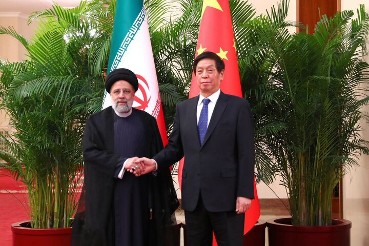 Raeisi terms Iran, China 'friends of difficult times'