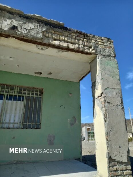 ناامنی دانش آموزان روستای تیدر زیر سقف لرزان