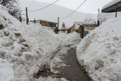 راه‌های ارتباطی کلات غیر قابل تردد است