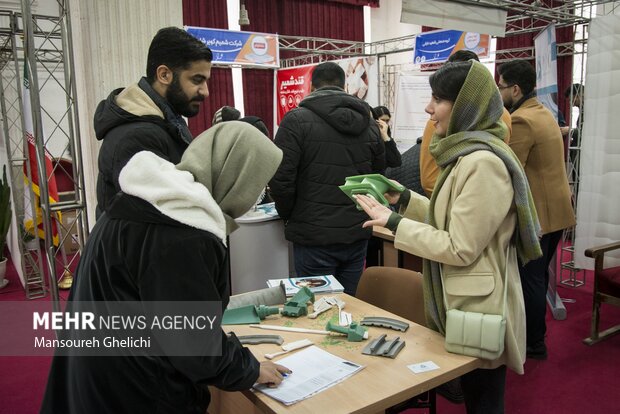 فراهمشدن ۶۰۰ تا ۷۰۰ فرصت شغلی برای کارجویان در نمایشگاه کار شریف