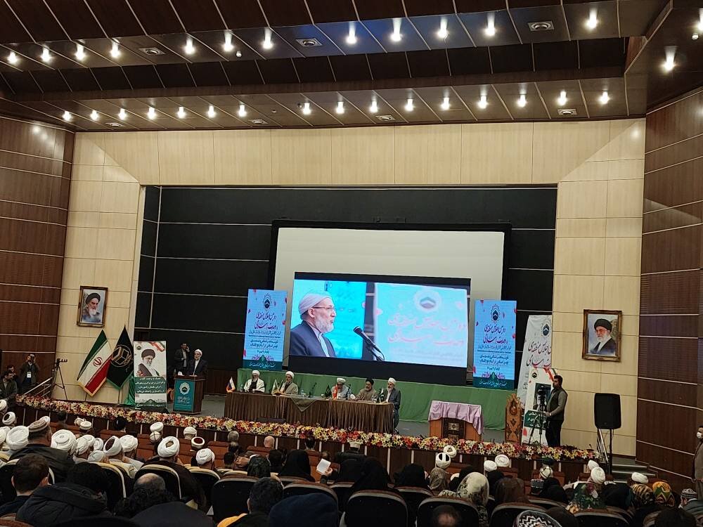 ایران طلایه دار همدلی اقوام و مذاهب