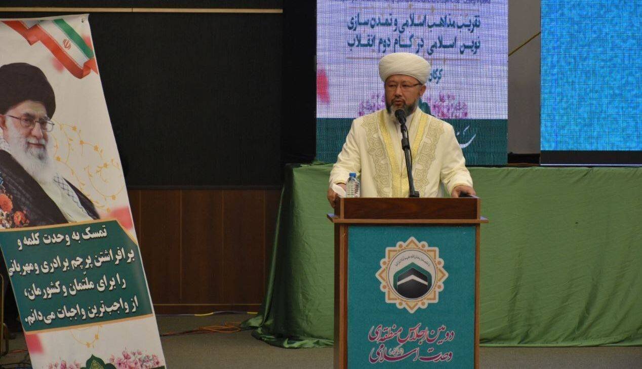 ایران طلایه دار همدلی اقوام و مذاهب