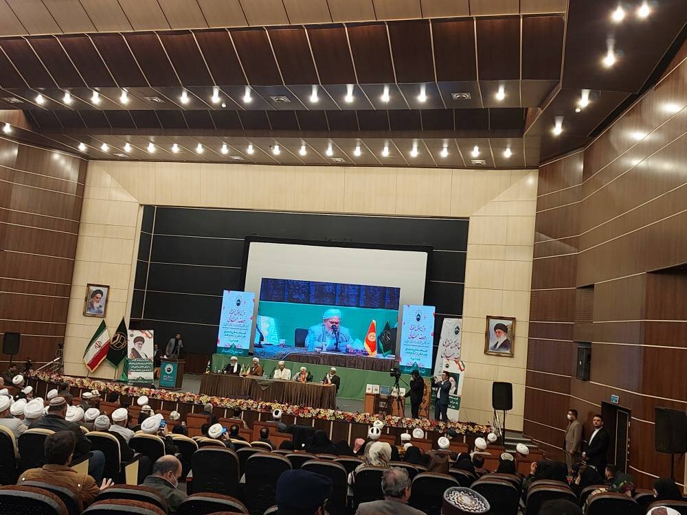 ایران طلایه دار همدلی اقوام و مذاهب