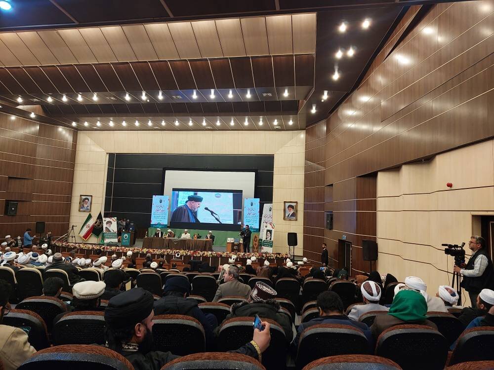 ایران طلایه دار همدلی اقوام و مذاهب