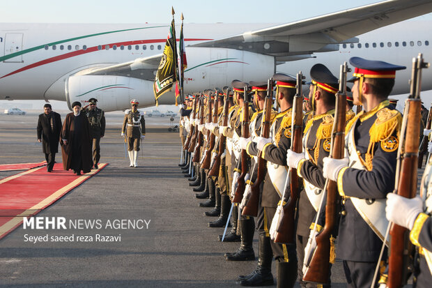 مراسم استقبال از رئیس جمهور در بازگشت از چین 12
