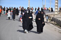 همایش پیاده‌روی در بهاباد