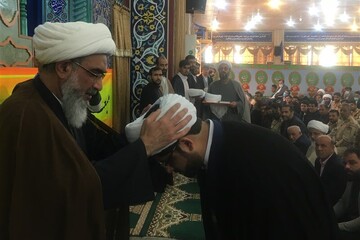 آئیین عمامه گذاری تعدادی از طلاب در بوشهر برگزار شد