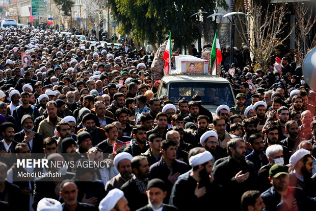 تشییع پیکر شهید دفاع مقدس «علیرضا بادرام» در قم