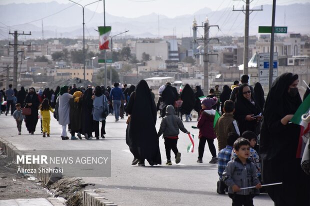 همایش پیاده روی خانوادگی در زاهدان برگزار شد