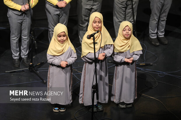 در اولین روز برگزاری جشنواره سی و هشتمین جشنواره موسیقی فجر، با اجرای گروه‌های سرود دختران انقلاب با اجرای قطعه "ایرانداخت" و "تسبیح بارون"، گروه نسل سلیمانی با اجرای قطعه "ایرانم"، گروه شمیم یاس با اجرای قطعه " خدا" و "کبوترانه"، و اجرای قطعه " عیدانه" شامگاه امروز جمعه ۲۸ بهمن ماه ۱۴۰۱ در فرهنگسرای ارسباران تهران برگزار شد