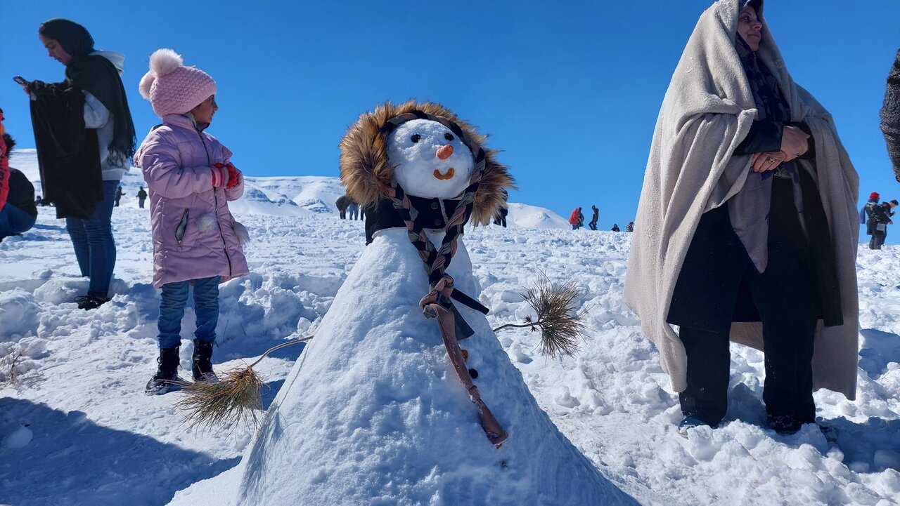 جشنواره برفی دهکده حسن رباط برگزار شد/استقبال ۳هزار نفری گردشگران
