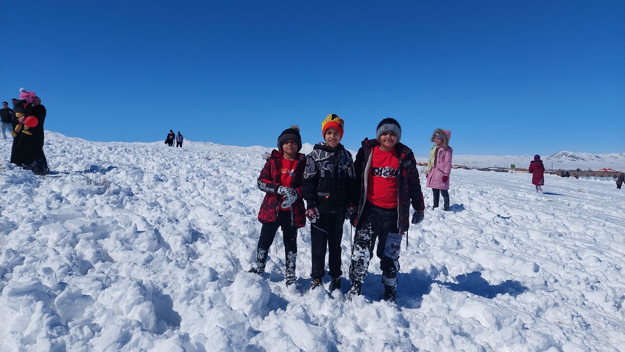 جشنواره برفی دهکده حسن رباط برگزار شد/استقبال ۳هزار نفری گردشگران