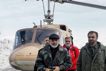 بالگردهای هوانیروز ارتش و هلال احمر مشغول خدمات‌رسانی در مناطق صعب‌العبور هستند
