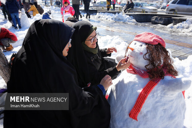 جشنواره آدم برفی در همدان