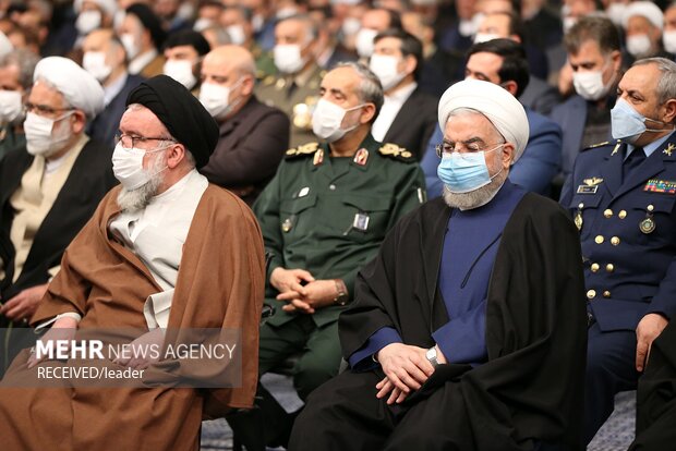دیدار مسئولان نظام و سفیران کشورهای اسلامی با رهبر انقلاب