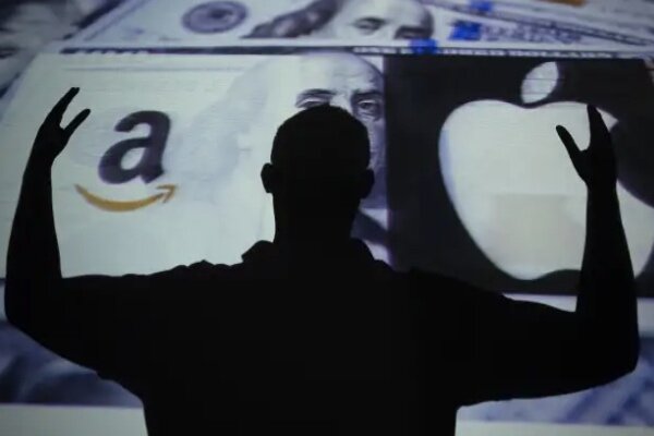 کارگران در آمازون مشغول جاسوسی اند/ اپل اطلاعات شما را می فروشد