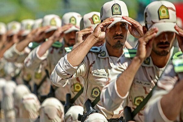 حداقل حقوق سربازان ۴ میلیون و ۸۰۰ هزار تومان شد حداقل حقوق سربازان ۴ میلیون و ۸۰۰ هزار تومان شد