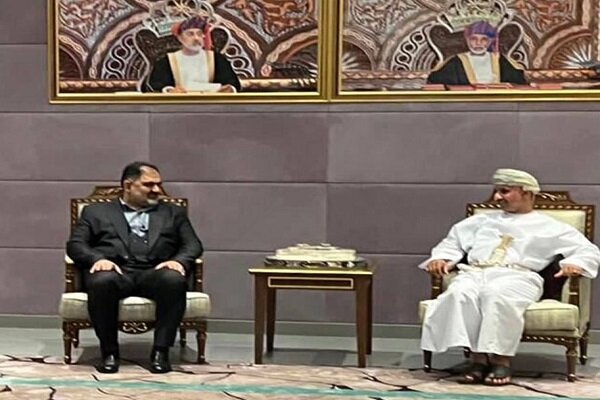 Iran army navy commander meets with Omani counterpart