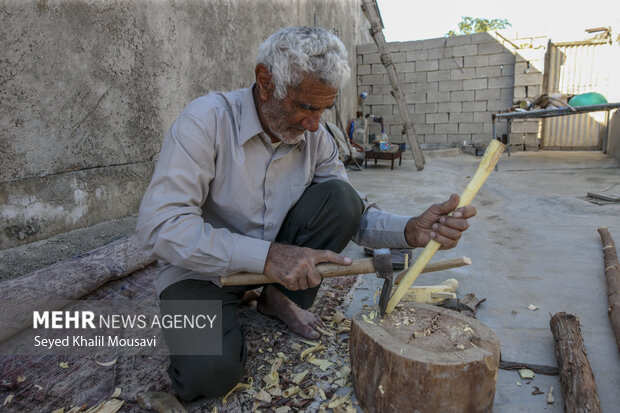 هنرمندی با دستان خالی