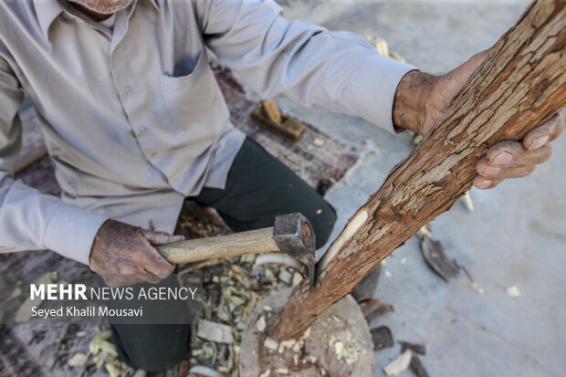 هنرمندی با دستان خالی