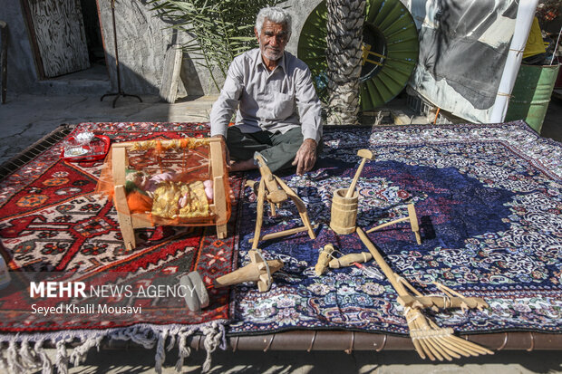هنرمندی با دستان خالی