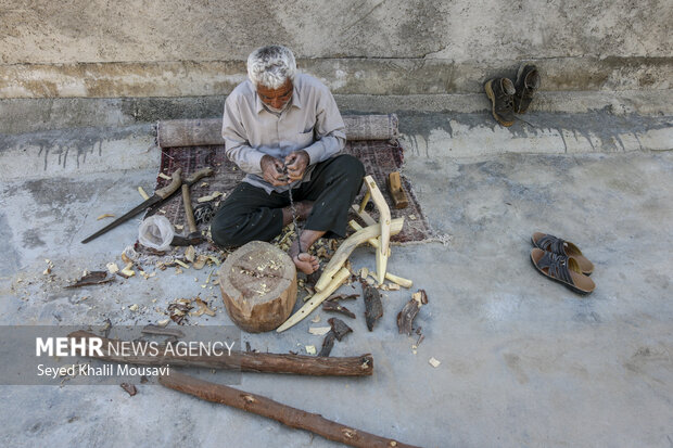 هنرمندی با دستان خالی
