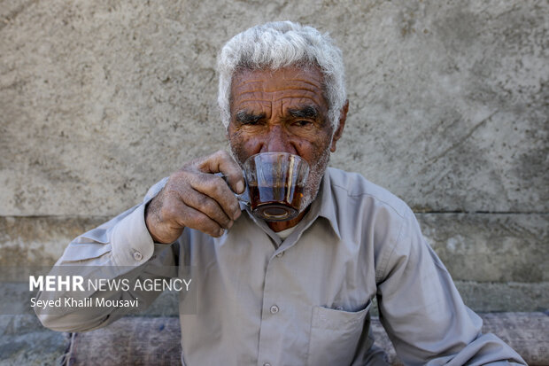 هنرمندی با دستان خالی