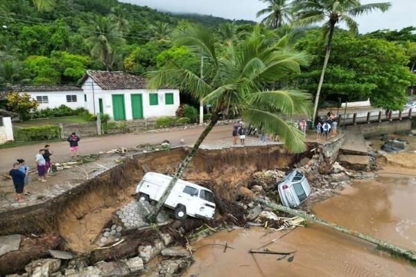 Nearly 60 dead in Brazil following heavy floods, landslides