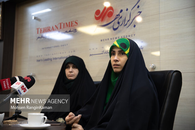وعده آزادی درقبال قبول اتهامات!/حضور اتوبوسی منافقین مقابل دادگاه وعده آزادی درقبال قبول اتهامات!/حضور اتوبوسی منافقین مقابل دادگاه