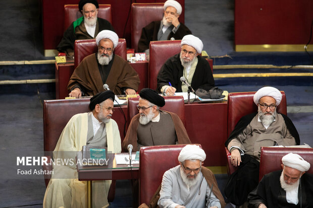 حجت الاسلام سید محمود علوی در یازدهمین اجلاسیه رسمی دوره پنجم مجلس خبرگان رهبری حضور دارد