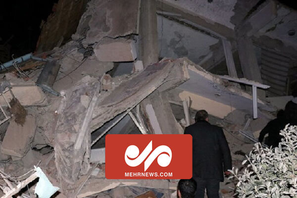 لحظه هولناک فرو ریختن ساختمان ۷ طبقه در ترکیه 