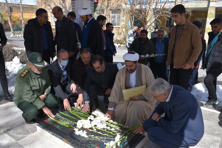 احداث یادمان شهدا در دانشگاه نقش مهمی در الگوسازی وتربیت نسل دارد