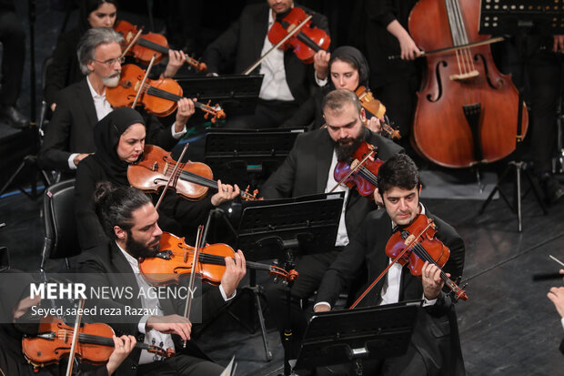 Tehran Symphony Orchestra concert performed at Vahdat Hall