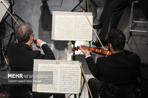 Tehran Symphony Orchestra concert performed at Vahdat Hall