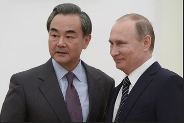 «وانگ یی» به «پوتین»: چین و روسیه مداخله و تهدید را تاب نمی آورند