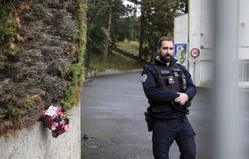 معلم فرانسوی به دست دانش آموز خود با چاقو کشته شد