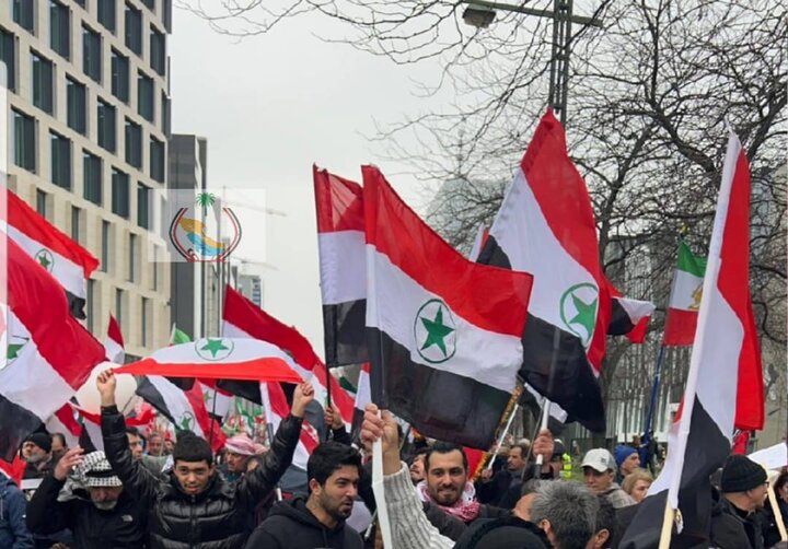 پرچم براندازان در دست تجزیهطلبان / چهره اپوزیسیون پشت نقاب آزادی