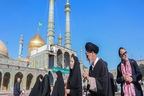 سوئس سفیر کی قم میں حضرت فاطمہ معصومہ (س) کے روضے پر حاضری + تصاویر