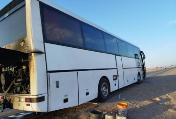 حریق اتوبوس در محور میامی-شاهرود/ ۳۱ مسافر امداد رسانی شدند