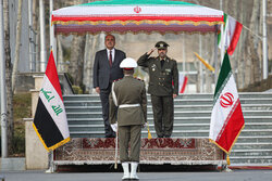 دیدار وزرای دفاع ایران و عراق