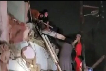 کراچی میں عمارت گرنے سے 2 افراد جاں بحق، 3 زخمی