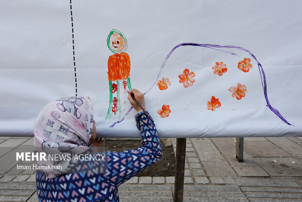 جشنواره نقاشی کودک و‌خانواده