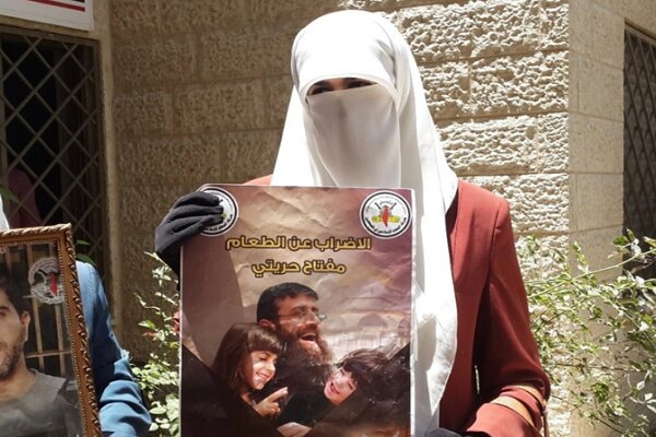 باوجود اعتصاب غذا، صهیونیست‌ها مانع آزدی اسیر فلسطینی شدند