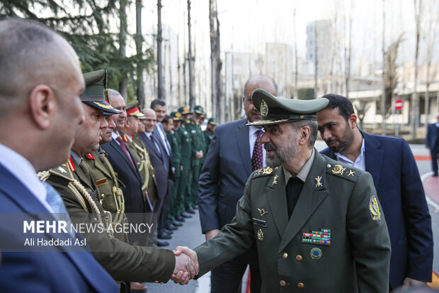محمدرضا آشتیانی، وزیر دفاع و پشتیبانی نیروهای مسلح در دیدار وزرای دفاع ایران و عراق حضور دارد