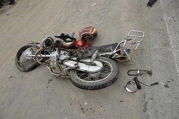 برخورد خودرو سواری با موتورسیکلت در زبرخان ۲ کشته برجا گذاشت