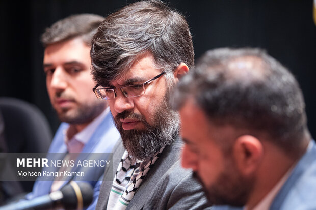 جلال غفاری دبیر جشنواره فیلم مقاومت در نشست رسانه‌ای هفدهمین جشنواره بین‌المللی فیلم مقاومت حضور دارد