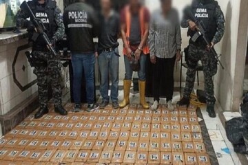 قاچاق ۹ تُن کوکایین جاساز شده میان محموله موز اکوادوری ناکام ماند